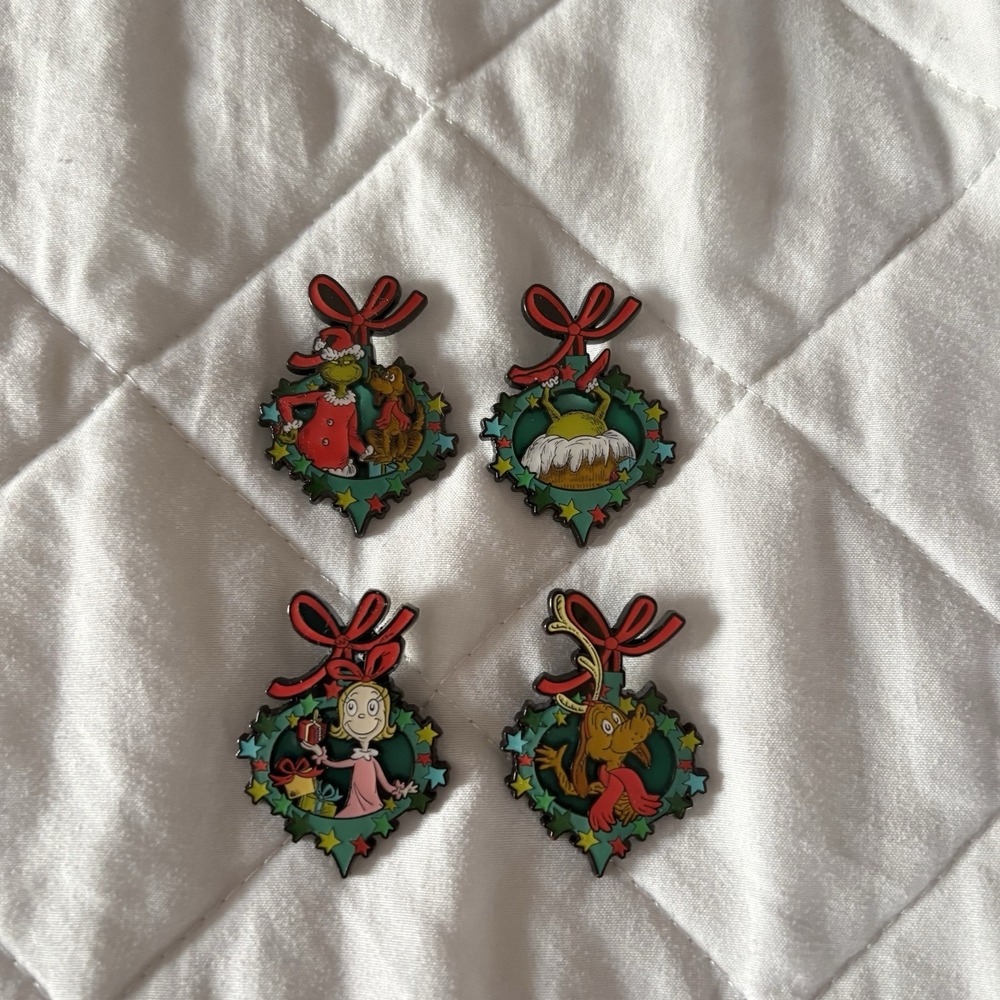 Lot Of 4 Loungefly The Grinch Wreath Enamel Stained Glass Blind Box Pin Max
